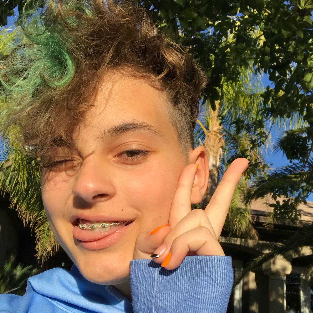 Meet your Posher, Sophia